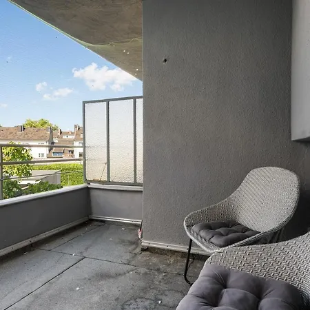 4, Direkt Am Bahnhof