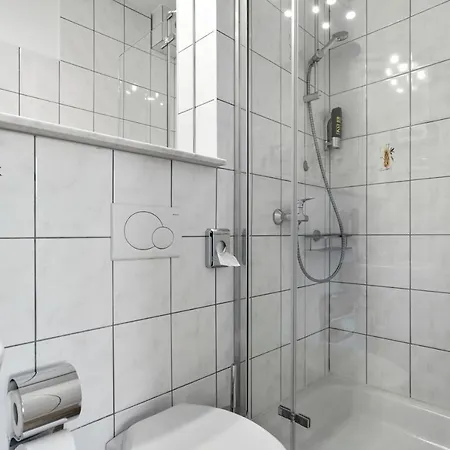 4, Direkt Am Bahnhof Διαμέρισμα