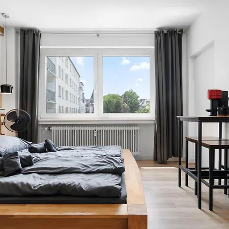 4, Direkt Am Bahnhof Διαμέρισμα